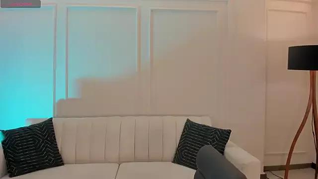 Try our girls live displays and explore the company of endless strippers, with beautiful physiques, vibrating toys and more.