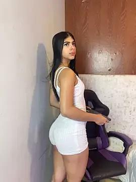 Ambersfoxx from StripChat is Freechat