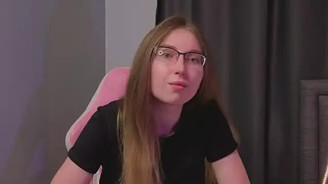 AmberVarona from StripChat is Freechat