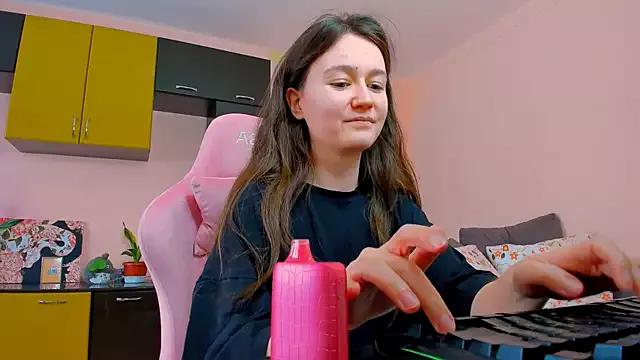 Try our girls live displays and explore the company of endless strippers, with beautiful physiques, vibrating toys and more.