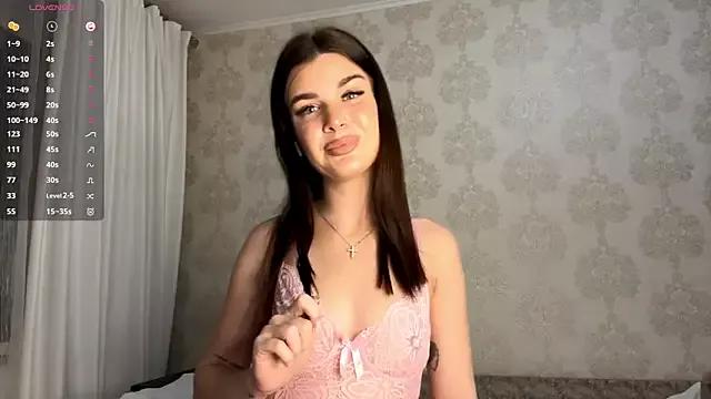 ameliasweetygirl from StripChat is Freechat