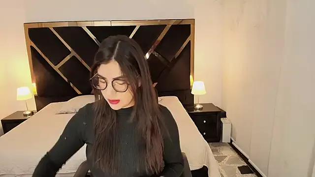 Try our girls live displays and explore the company of endless strippers, with beautiful physiques, vibrating toys and more.