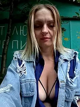 Photos of Ami_Foxy from StripChat is Freechat