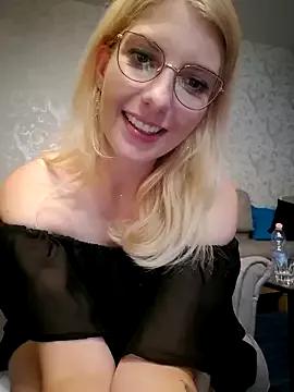 Try our girls live displays and explore the company of endless strippers, with beautiful physiques, vibrating toys and more.
