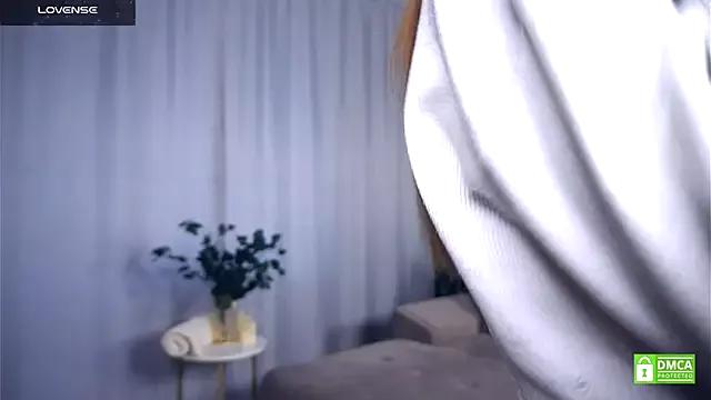 Try our girls live displays and explore the company of endless strippers, with beautiful physiques, vibrating toys and more.