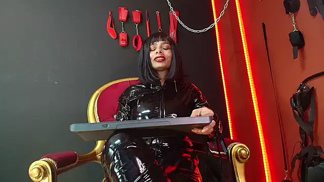 Avatar of amy-mistress