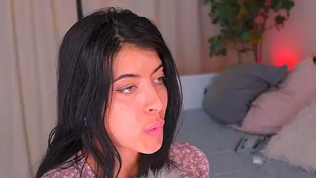 anabelcurvy from StripChat is Freechat