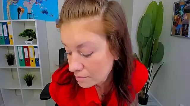 AnaMills from StripChat is Freechat