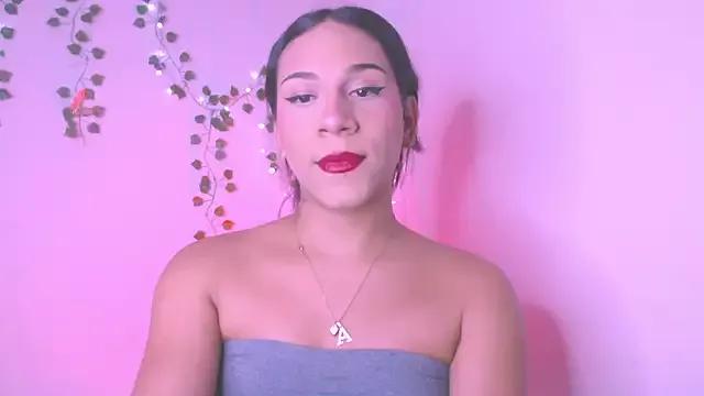 AndreaaFoxx from StripChat is Freechat