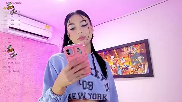 AndreaSweet_ from StripChat is Freechat