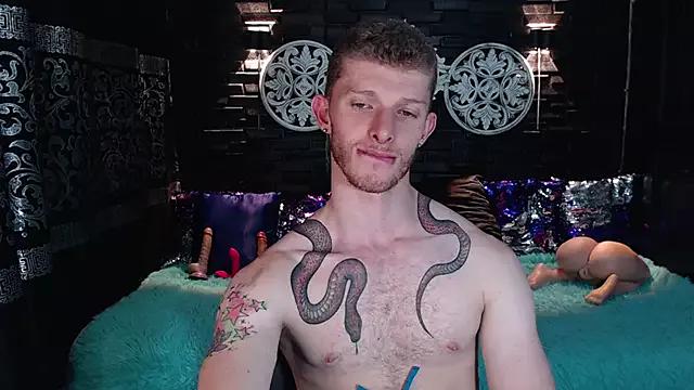 Try our girls live displays and explore the company of endless strippers, with beautiful physiques, vibrating toys and more.