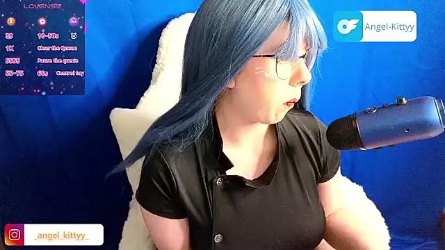 Try our girls live displays and explore the company of endless strippers, with beautiful physiques, vibrating toys and more.