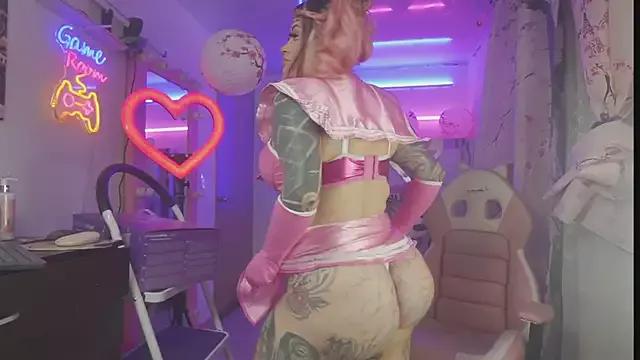 Try our girls live displays and explore the company of endless strippers, with beautiful physiques, vibrating toys and more.