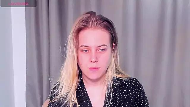 AngelAnty from StripChat is Freechat