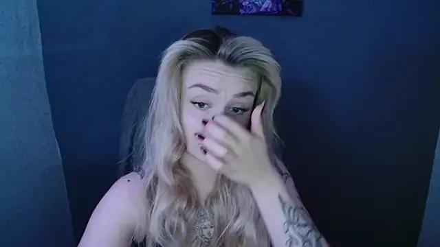 AngelicaHollywood from StripChat is Freechat