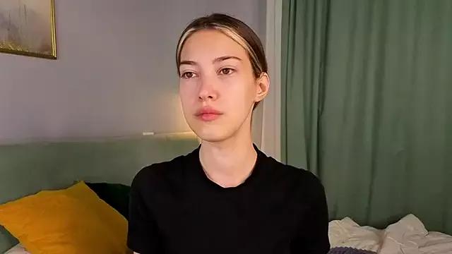 Try our girls live displays and explore the company of endless strippers, with beautiful physiques, vibrating toys and more.