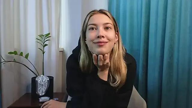 AngelicRice from StripChat is Freechat