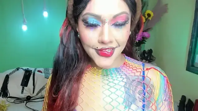 Avatar of angelina_james_