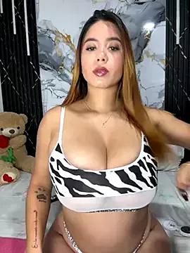 Try our girls live displays and explore the company of endless strippers, with beautiful physiques, vibrating toys and more.