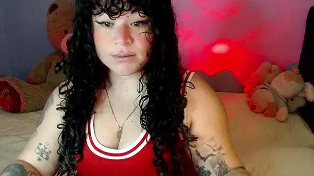 Try our girls live displays and explore the company of endless strippers, with beautiful physiques, vibrating toys and more.