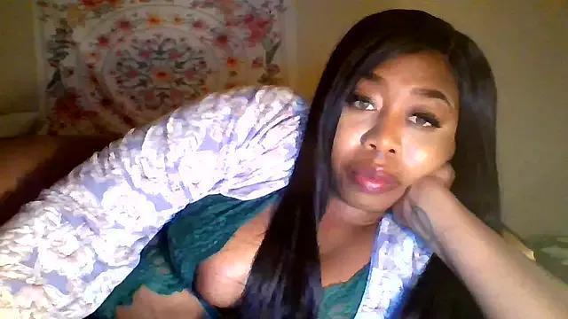 angeliquebelcali from StripChat is Freechat