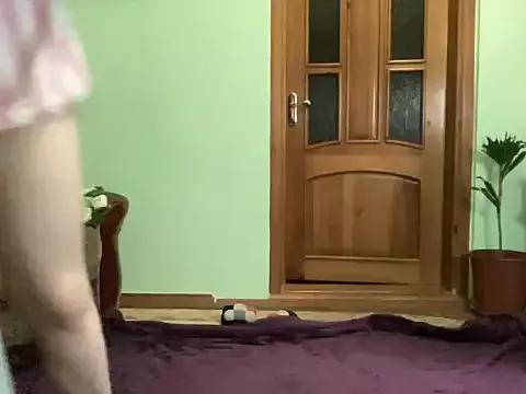 Try our girls live displays and explore the company of endless strippers, with beautiful physiques, vibrating toys and more.