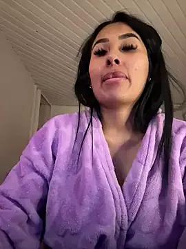 Try our girls live displays and explore the company of endless strippers, with beautiful physiques, vibrating toys and more.
