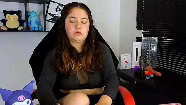 ann_bronw from StripChat