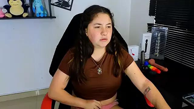 ann_bronw from StripChat