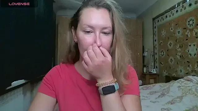 Try our girls live displays and explore the company of endless strippers, with beautiful physiques, vibrating toys and more.