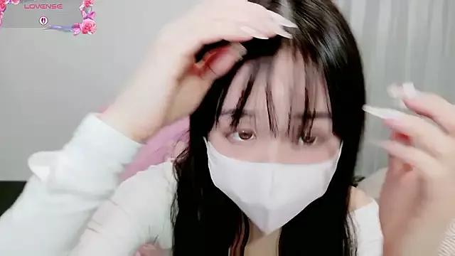 Try our girls live displays and explore the company of endless strippers, with beautiful physiques, vibrating toys and more.