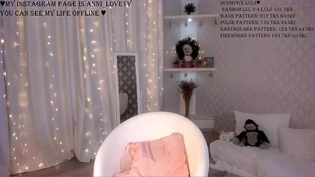 Try our girls live displays and explore the company of endless strippers, with beautiful physiques, vibrating toys and more.