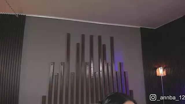annie_barozzi from StripChat