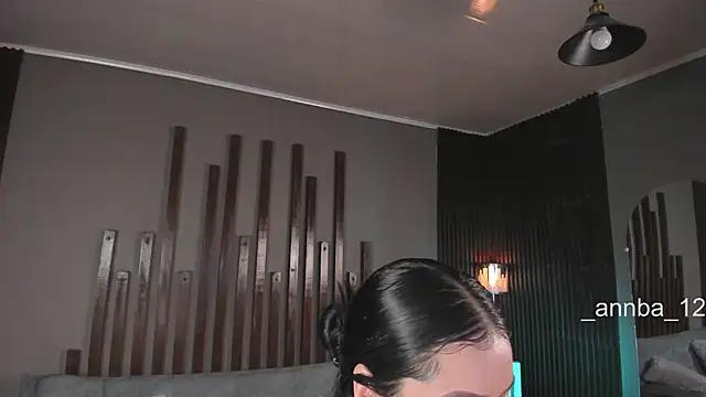 annie_barozzi from StripChat