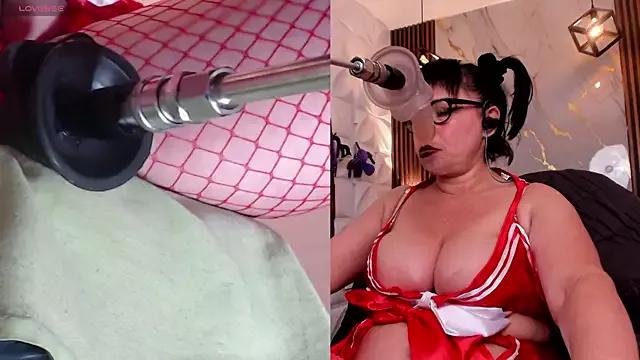 Try our girls live displays and explore the company of endless strippers, with beautiful physiques, vibrating toys and more.