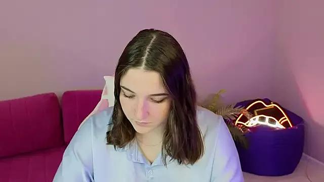AnnieDodge from StripChat is Freechat
