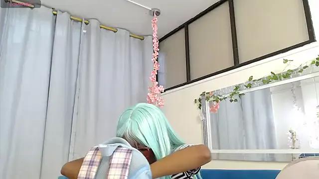 Try our girls live displays and explore the company of endless strippers, with beautiful physiques, vibrating toys and more.