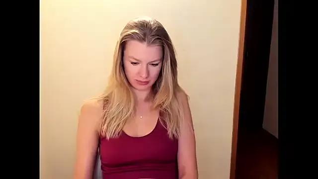 Try our girls live displays and explore the company of endless strippers, with beautiful physiques, vibrating toys and more.