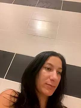 AnnnMary from StripChat is Freechat