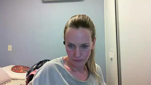 Annylove1 from StripChat