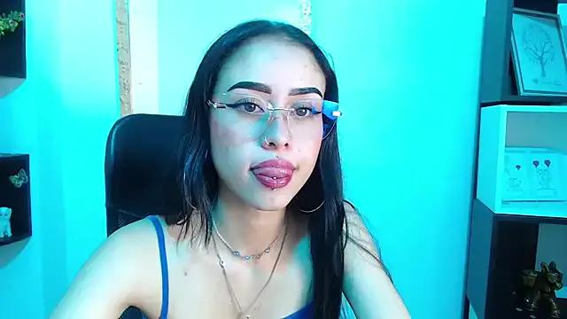 AnnySweett_ from StripChat is Freechat