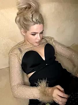 April_Purr from StripChat is Freechat