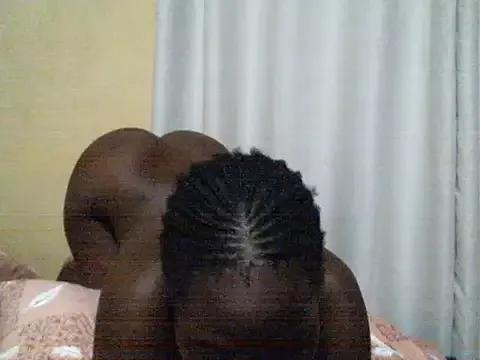 ara_bella from StripChat is Freechat