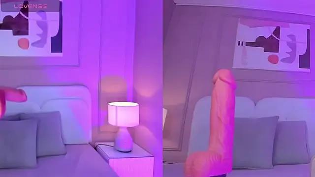Try our girls live displays and explore the company of endless strippers, with beautiful physiques, vibrating toys and more.