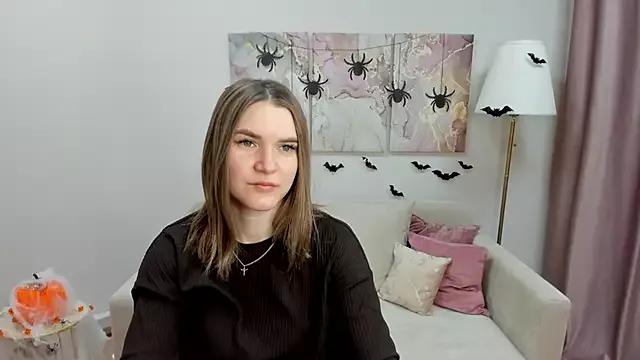 AriaAmaren from StripChat is Freechat