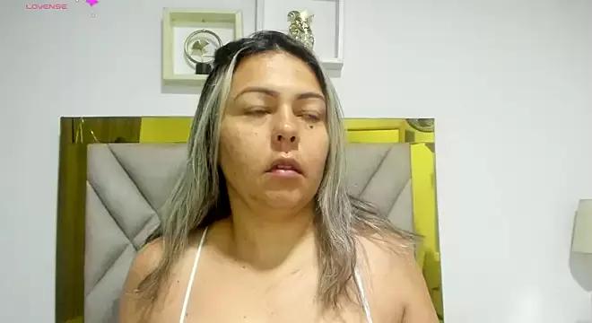 ariana-martins from StripChat