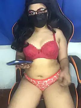 Try our girls live displays and explore the company of endless strippers, with beautiful physiques, vibrating toys and more.