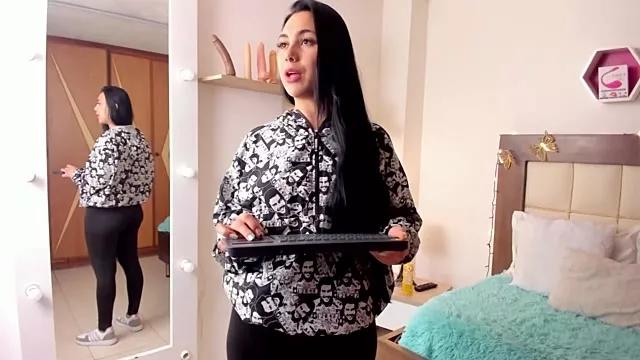 ariana_bel from StripChat