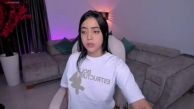 ariana_clark from StripChat is Freechat