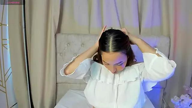 Try our girls live displays and explore the company of endless strippers, with beautiful physiques, vibrating toys and more.